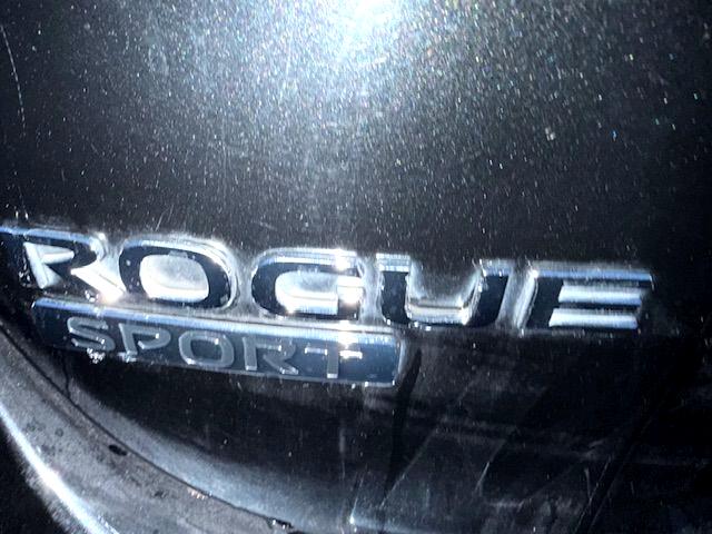 Nissan Rogue Sport  2021