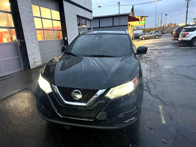 Nissan Rogue Sport  2021
