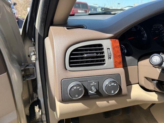 Chevrolet Tahoe  2013