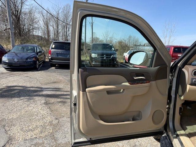 Chevrolet Tahoe  2013