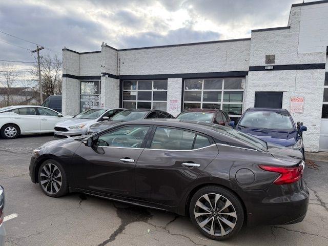 Nissan Maxima  2016