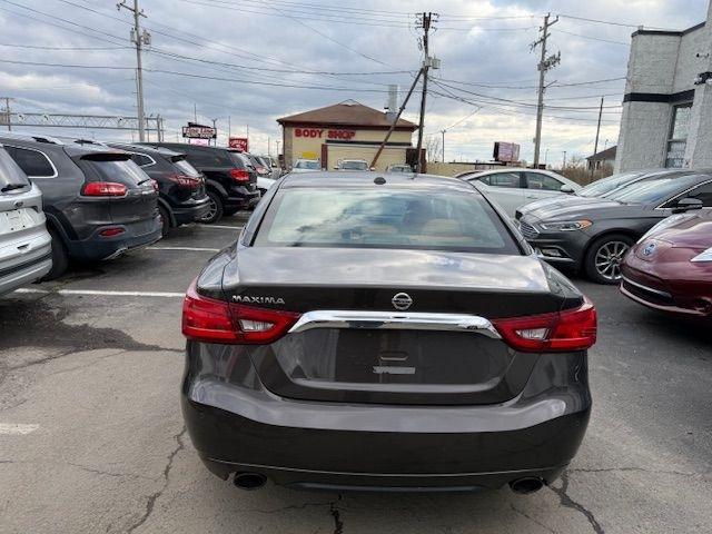 Nissan Maxima  2016