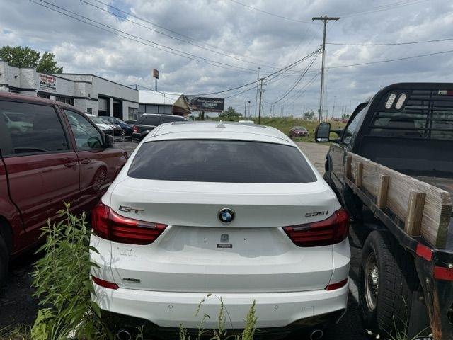 BMW 5-Series Gran Turismo  2015