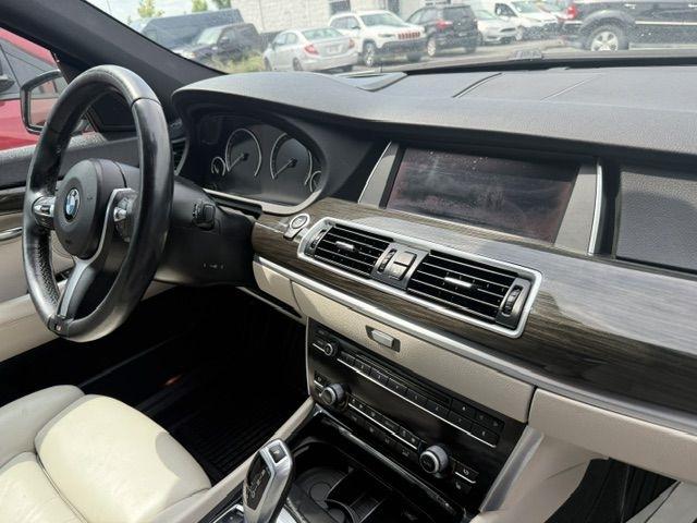 BMW 5-Series Gran Turismo  2015