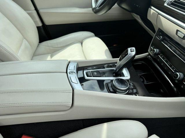 BMW 5-Series Gran Turismo  2015