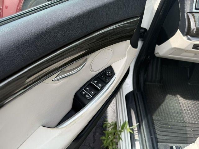 BMW 5-Series Gran Turismo  2015