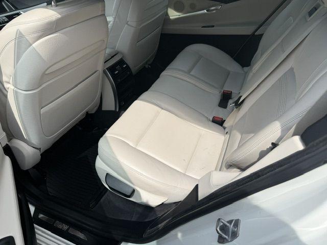 BMW 5-Series Gran Turismo  2015