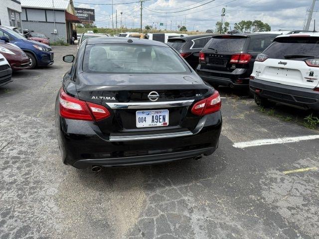 Nissan Altima  2017