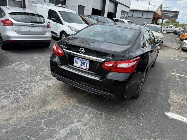 Nissan Altima  2017