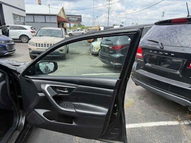 Nissan Altima  2017