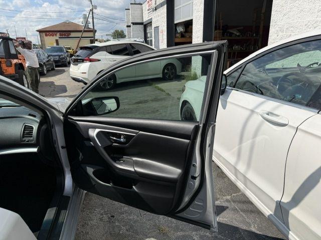 Nissan Altima  2017
