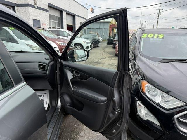Nissan Rogue  2020