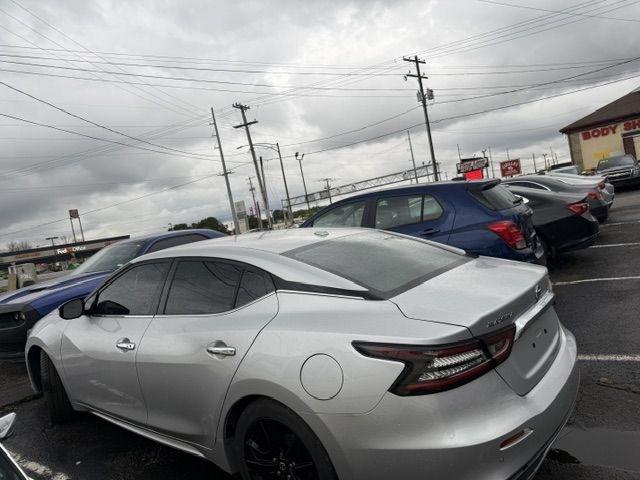 Nissan Maxima  2021