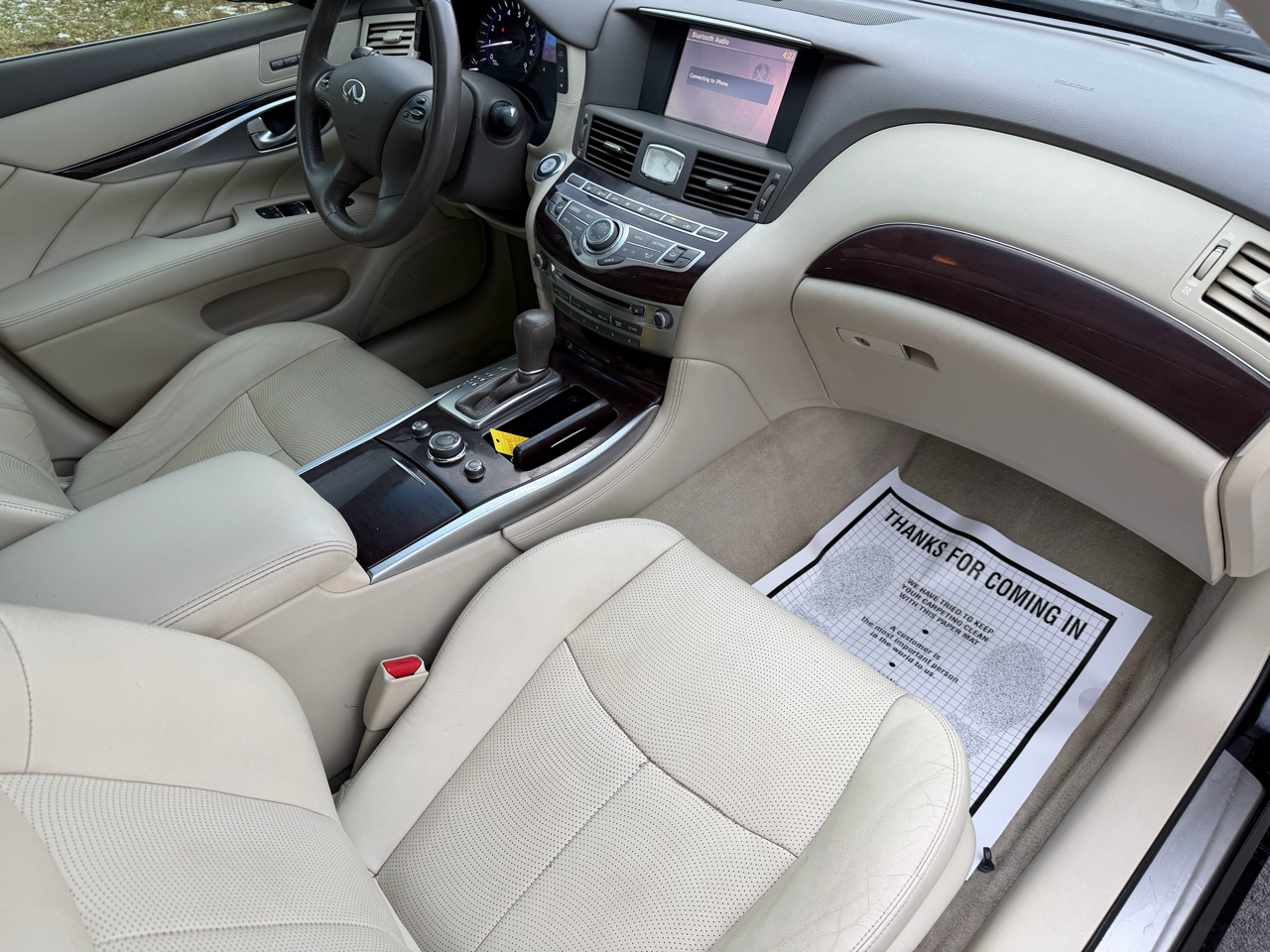 Infiniti Q70 4dr Sdn V6 AWD 2015