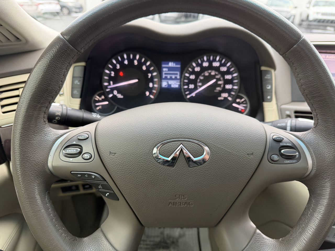 Infiniti Q70 4dr Sdn V6 AWD 2015