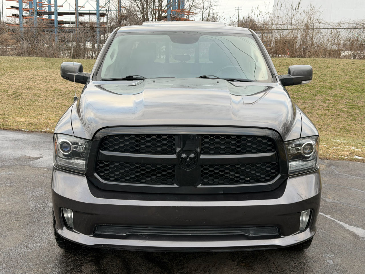 RAM 1500 Night 4x4 Crew Cab 5'7" Box 2018