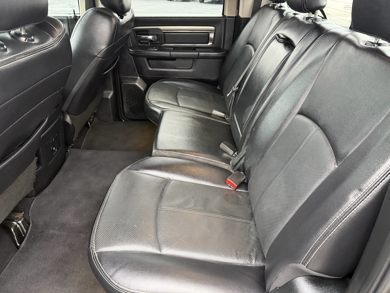 RAM 1500 Night 4x4 Crew Cab 5'7" Box 2018