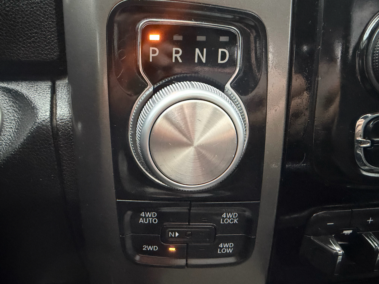 RAM 1500 Night 4x4 Crew Cab 5'7" Box 2018