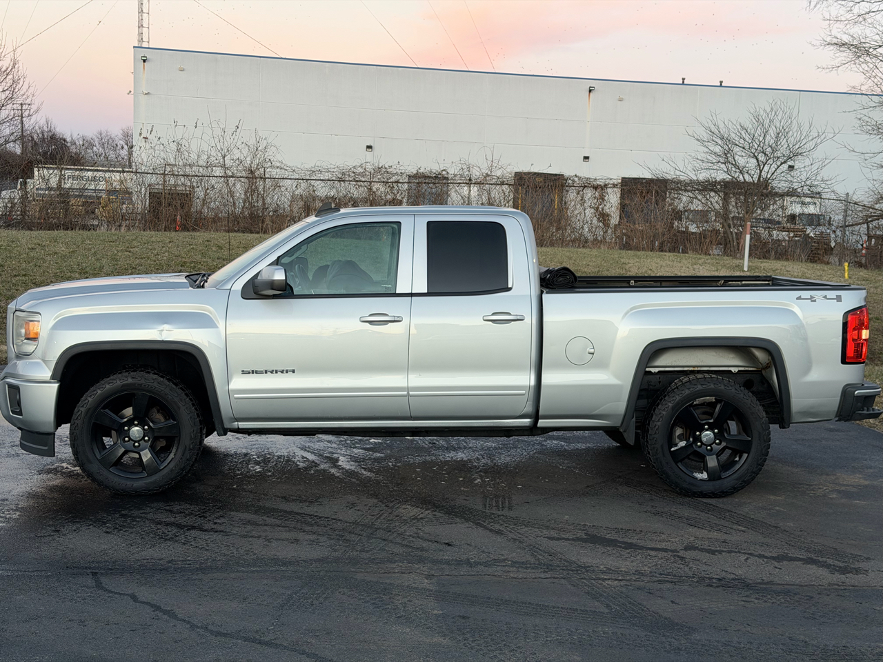 GMC Sierra 1500 4WD Double Cab 143.5" 2015