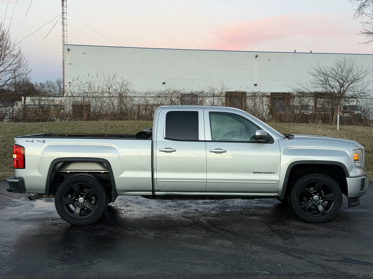 GMC Sierra 1500 4WD Double Cab 143.5" 2015
