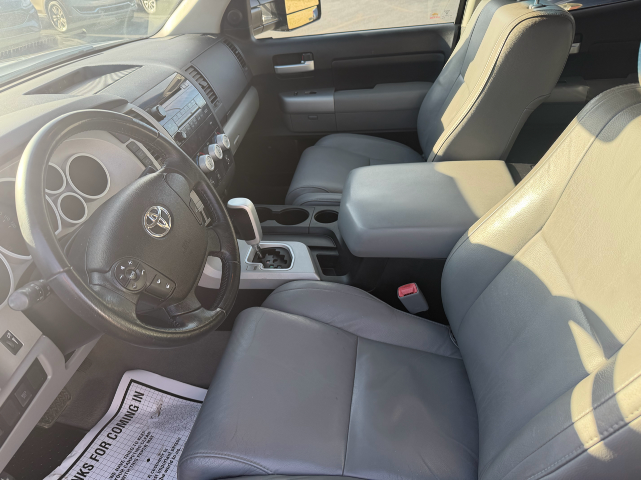 Toyota Tundra 4WD Truck Dbl 5.7L V8 6-Spd AT LTD (Natl) 2008