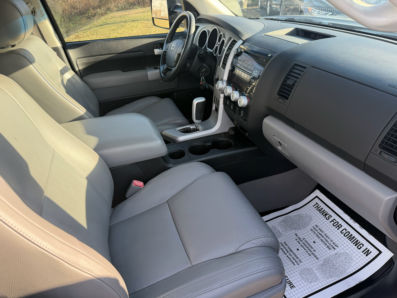 Toyota Tundra 4WD Truck Dbl 5.7L V8 6-Spd AT LTD (Natl) 2008