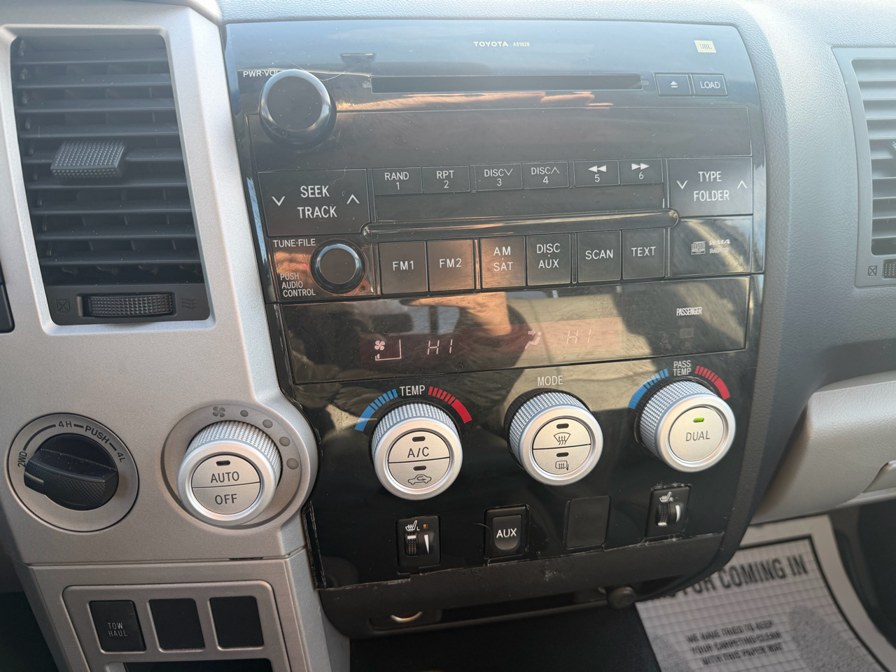 Toyota Tundra 4WD Truck Dbl 5.7L V8 6-Spd AT LTD (Natl) 2008