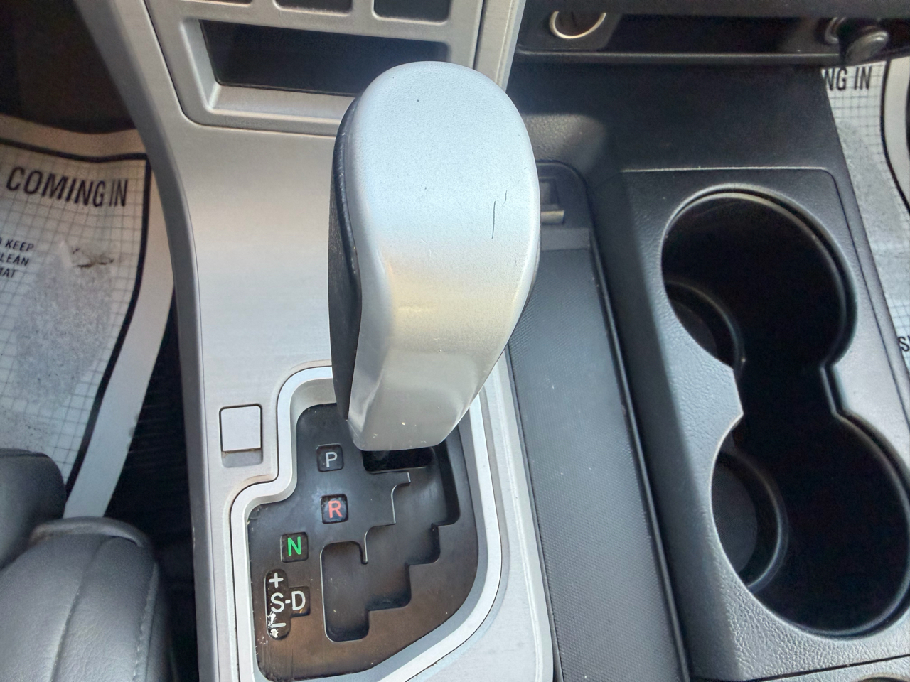 Toyota Tundra 4WD Truck Dbl 5.7L V8 6-Spd AT LTD (Natl) 2008