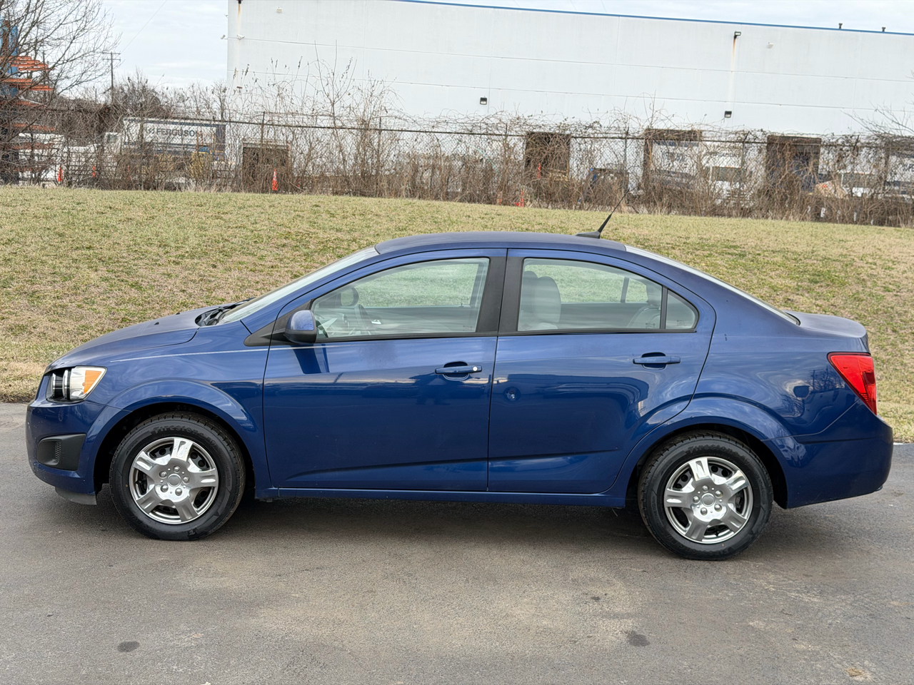 Chevrolet Sonic 4dr Sdn Manual LS 2014