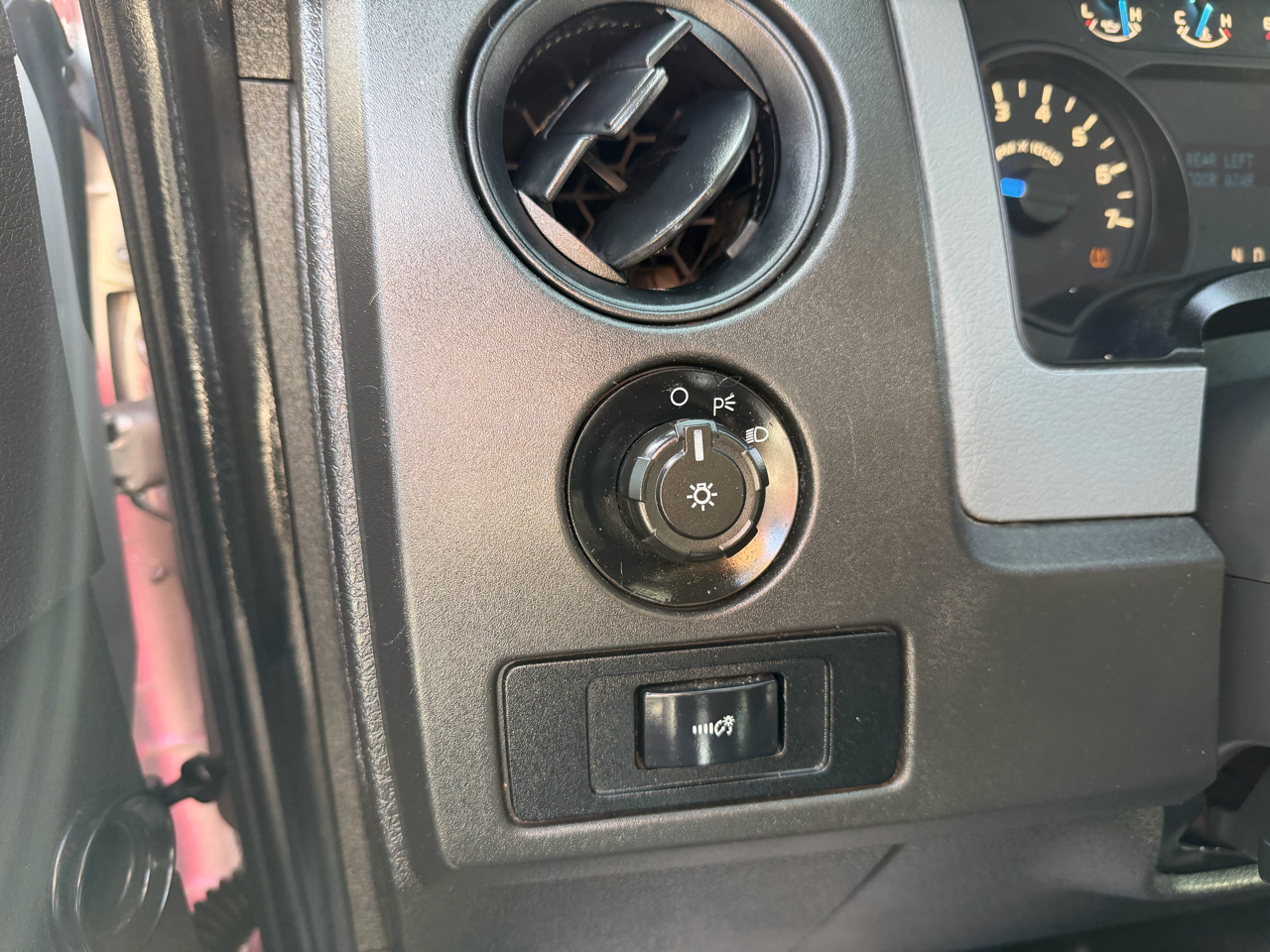 Ford F-150 2WD SuperCab 145" XLT 2014