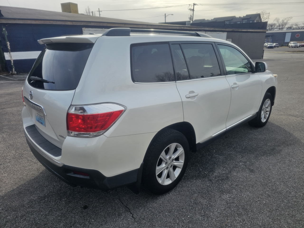 Toyota Highlander 4WD 4dr V6 (Natl) 2012