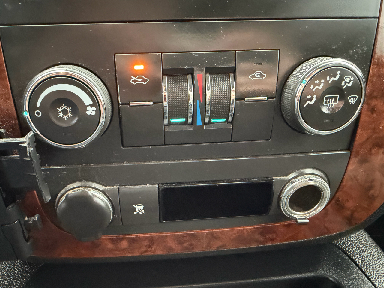 Chevrolet Avalanche 4WD Crew Cab 130" LT w/1LT 2007