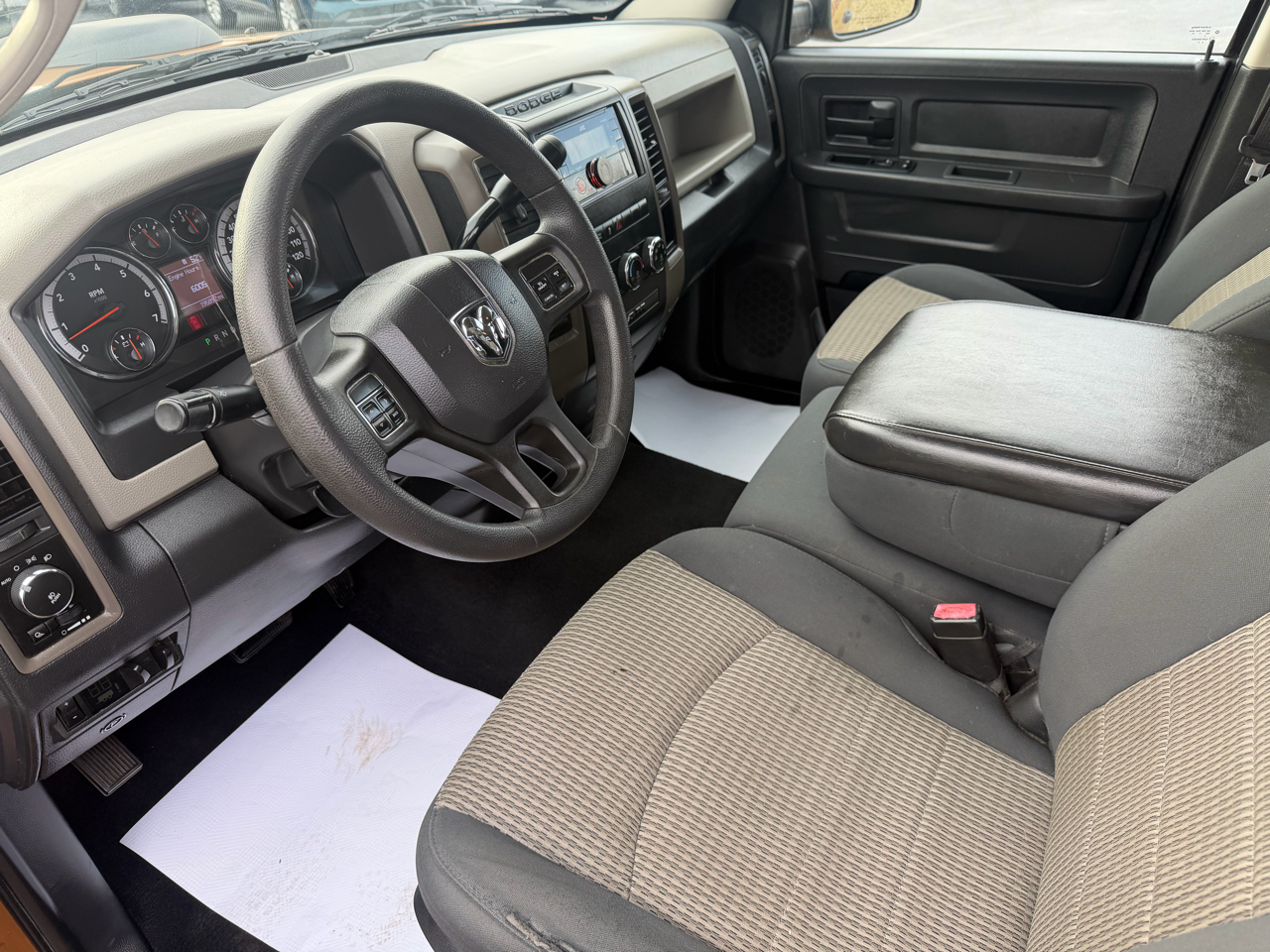 RAM 1500 4WD Quad Cab 140.5" Express 2012