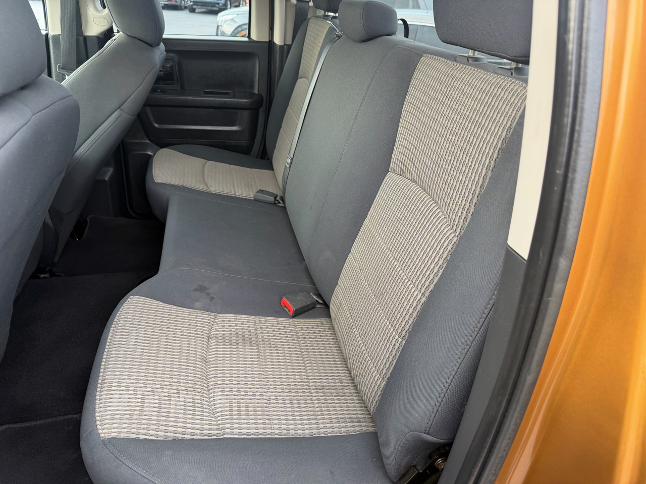 RAM 1500 4WD Quad Cab 140.5" Express 2012