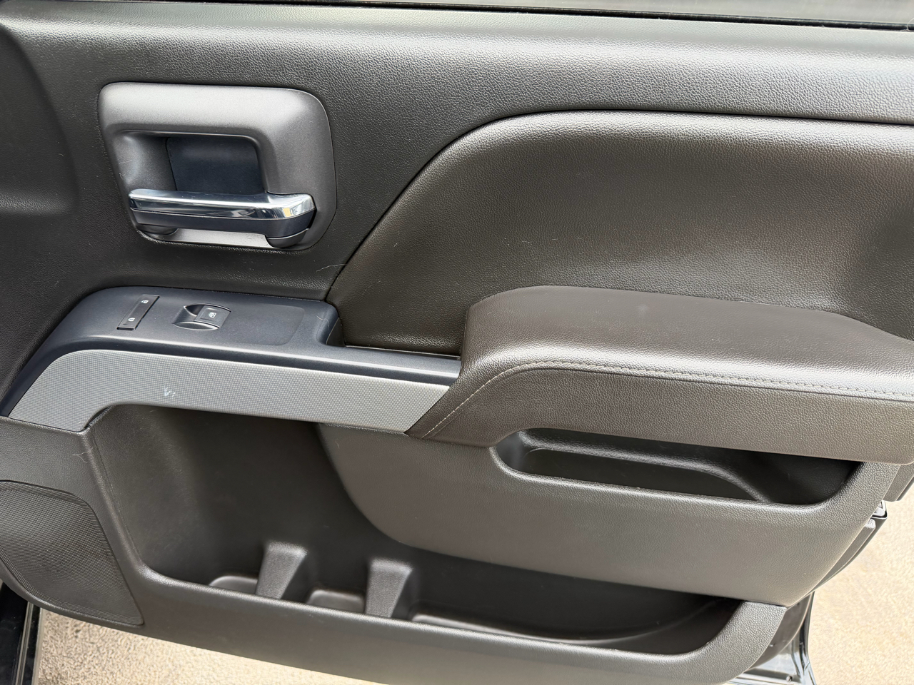 Chevrolet Silverado 1500 4WD Crew Cab 143.5" LT w/2LT 2017