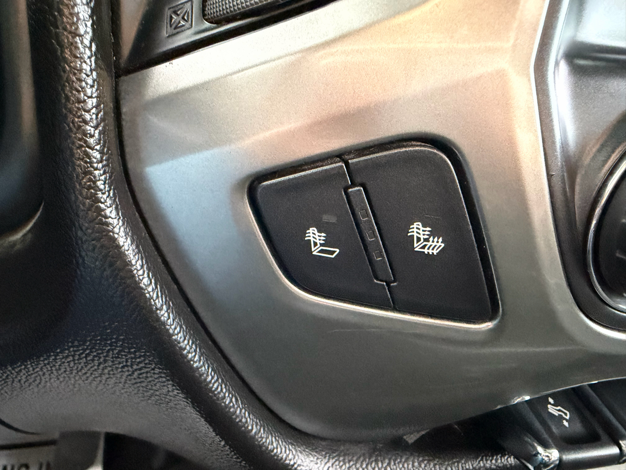 Chevrolet Silverado 1500 4WD Crew Cab 143.5" LT w/2LT 2017