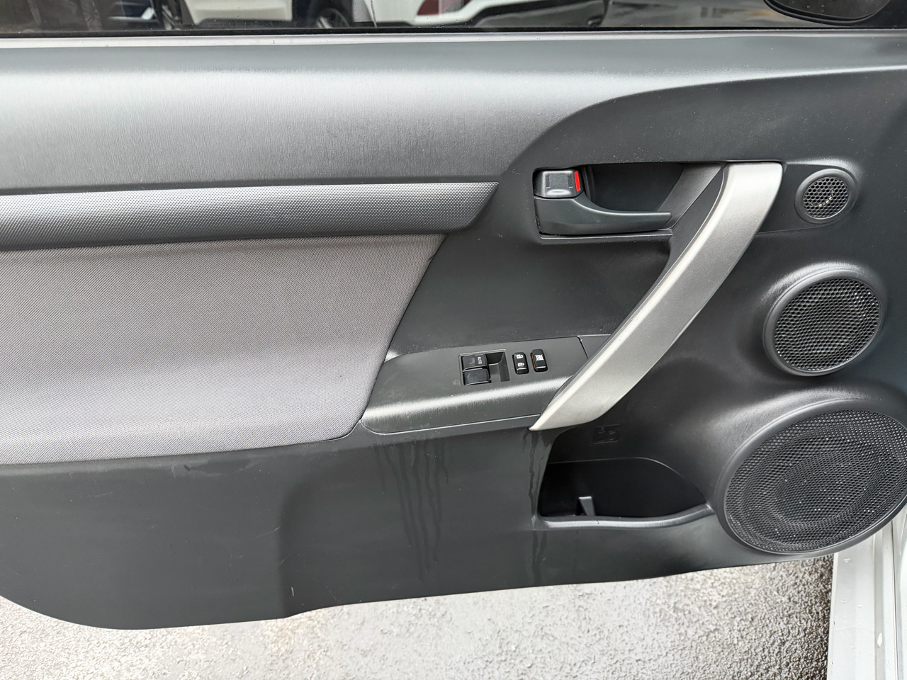 Scion tC 2dr HB Man (Natl) 2011