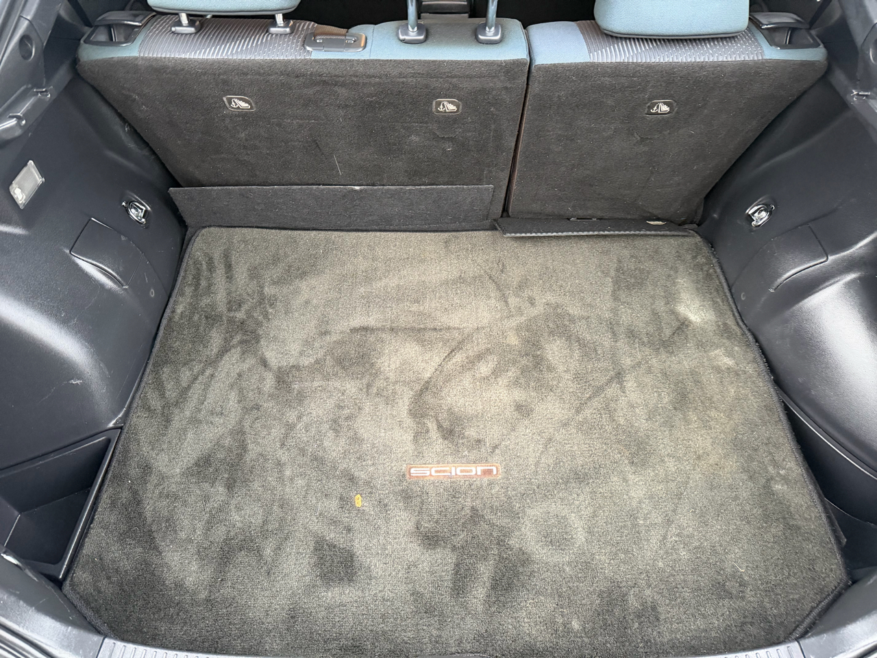 Scion tC 2dr HB Man (Natl) 2011