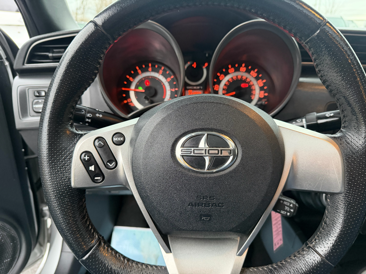 Scion tC 2dr HB Man (Natl) 2011