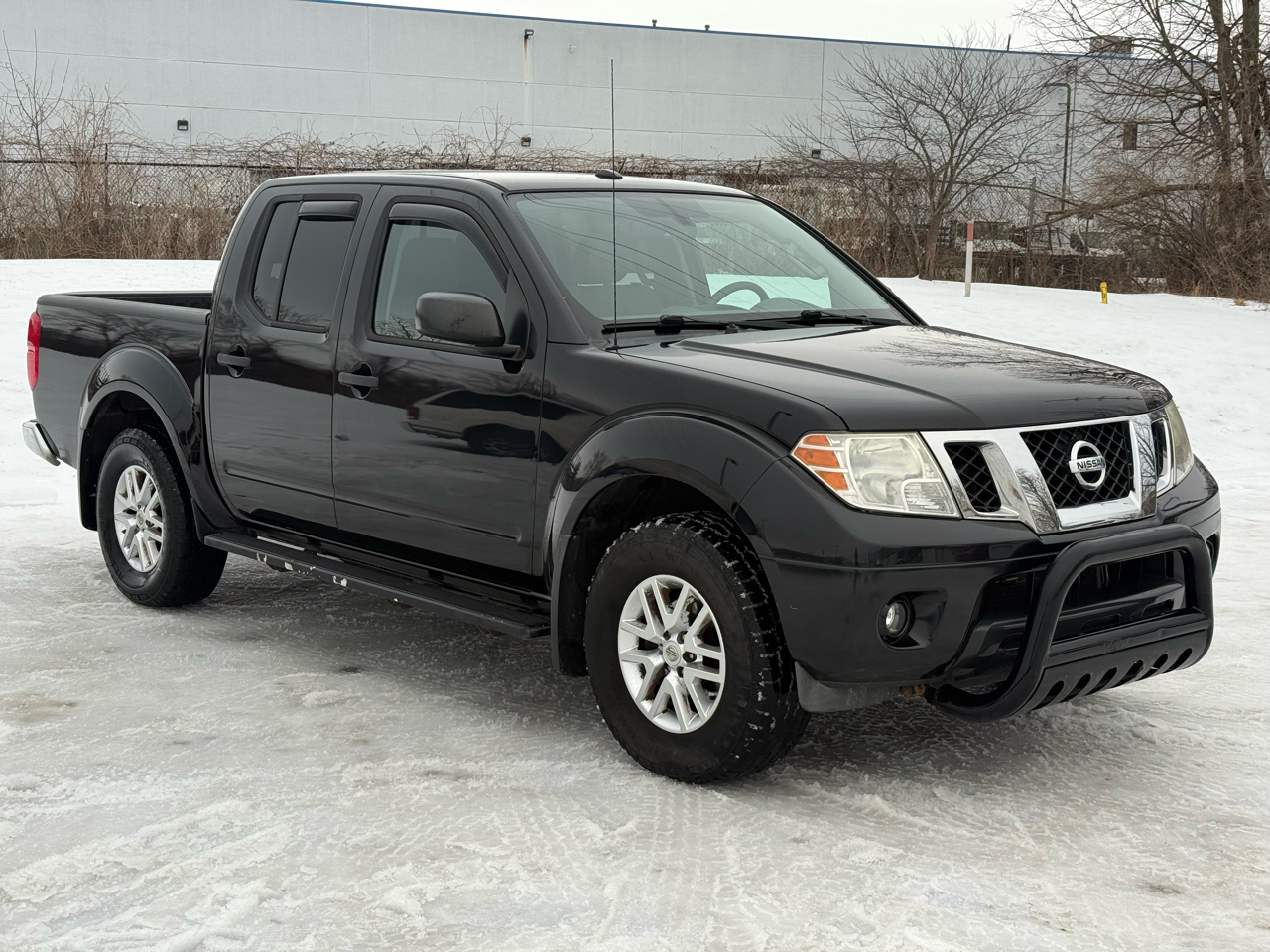 Nissan Frontier 4WD Crew Cab SWB Auto SV 2015