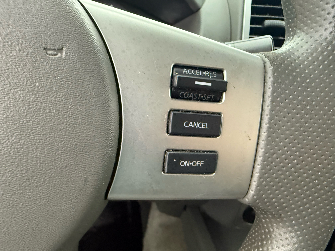 Nissan Frontier 4WD Crew Cab SWB Auto SV 2015