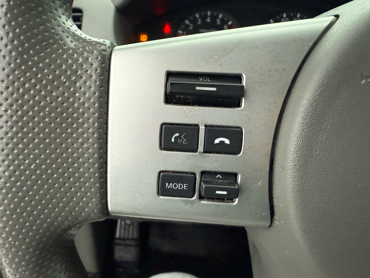 Nissan Frontier 4WD Crew Cab SWB Auto SV 2015