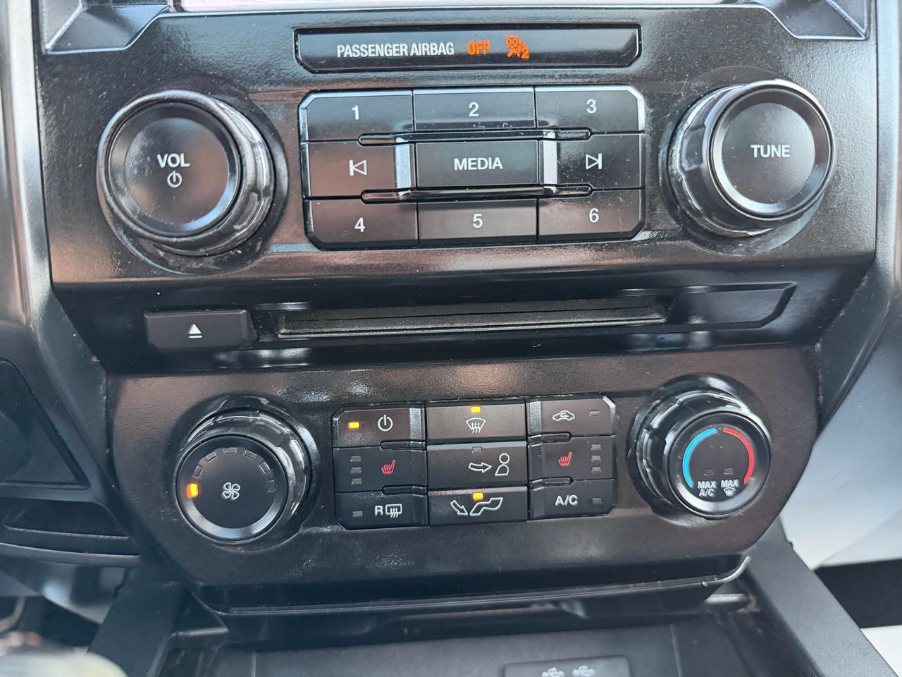 Ford F-150 4WD SuperCrew 145" XLT 2016