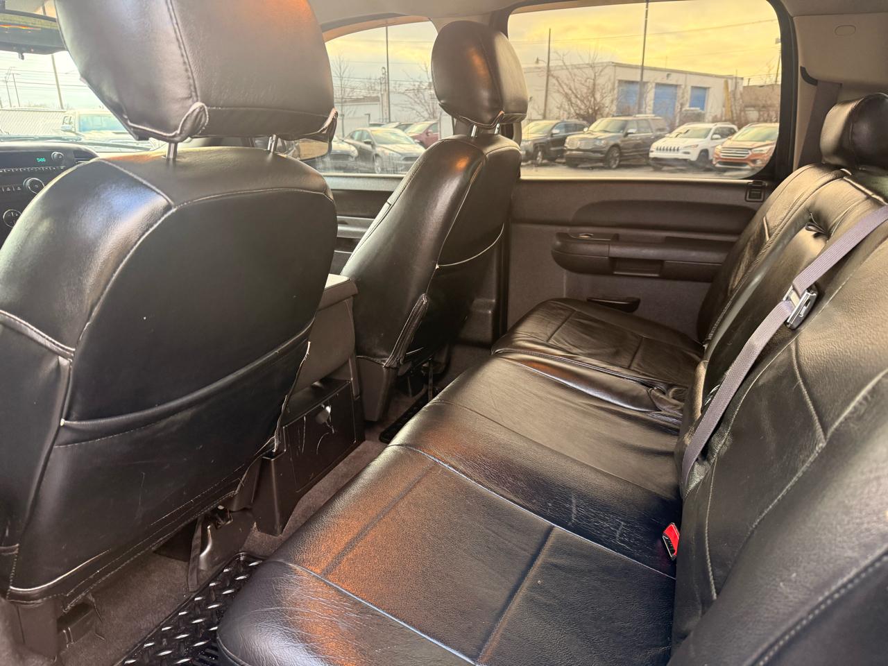 Chevrolet Silverado 1500 4WD Crew Cab 143.5" LT 2011