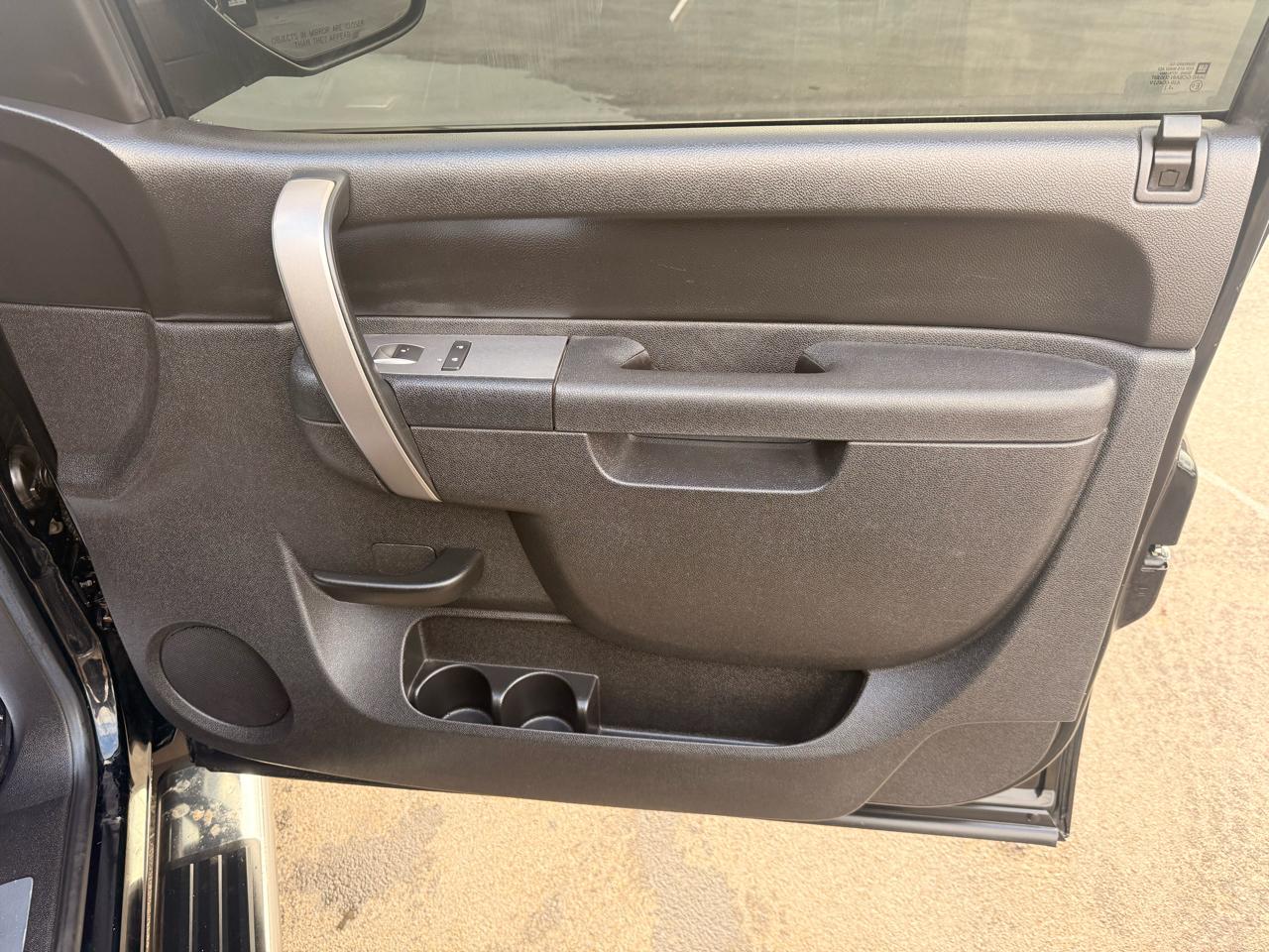 Chevrolet Silverado 1500 4WD Crew Cab 143.5" LT 2011