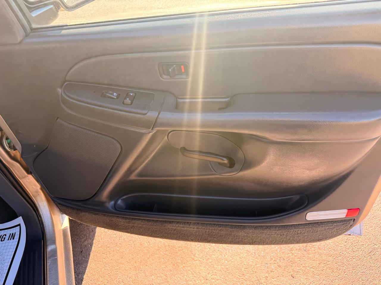 Chevrolet Silverado 2500HD Crew Cab 153" WB 4WD LS 2005