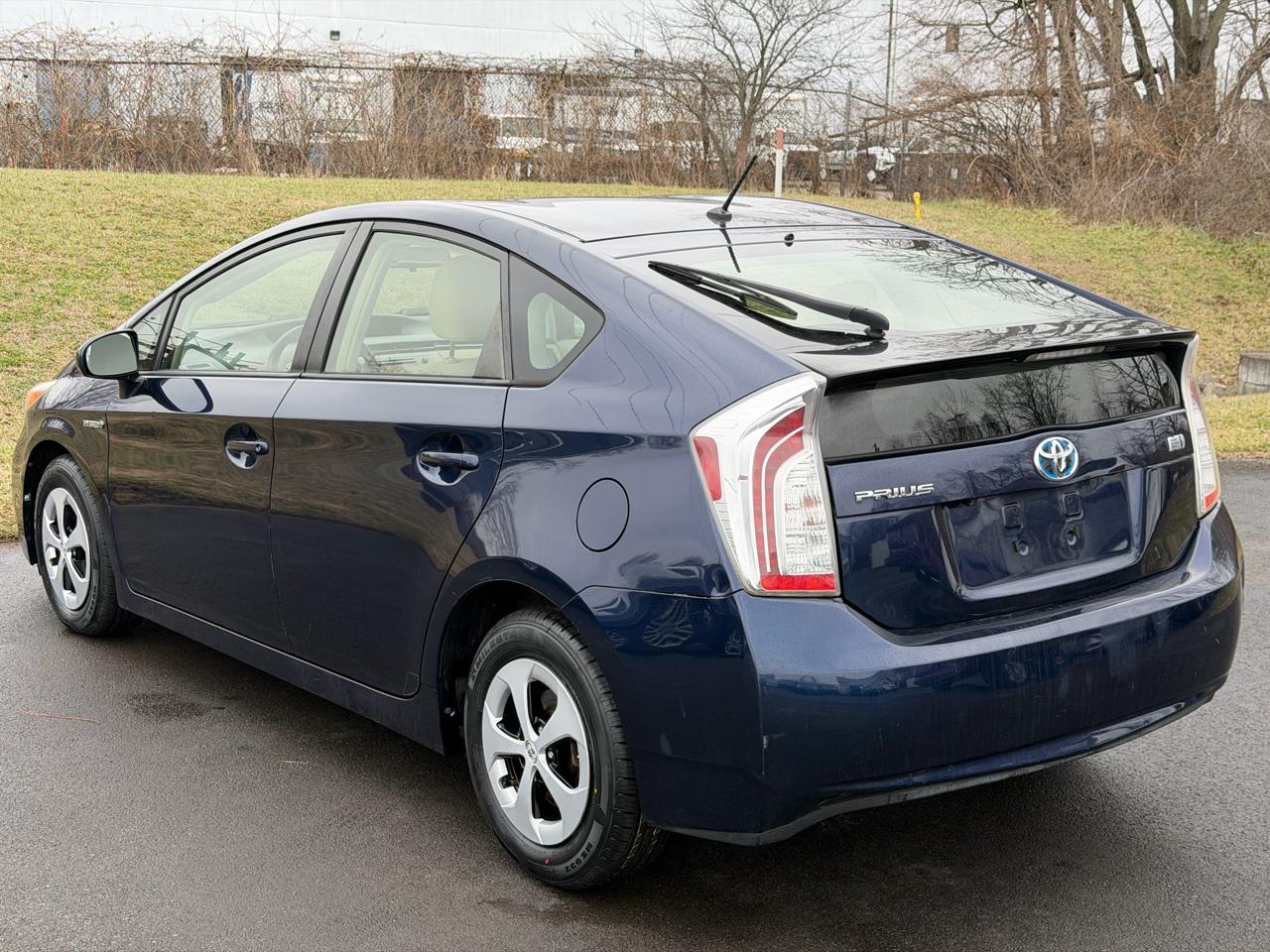 Toyota Prius 5dr HB Persona Series Special Edition (Natl) 2015