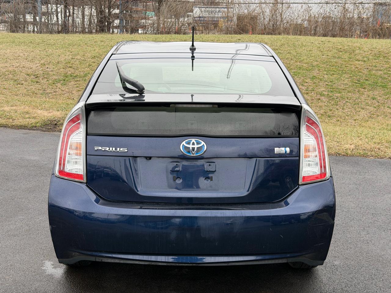 Toyota Prius 5dr HB Persona Series Special Edition (Natl) 2015