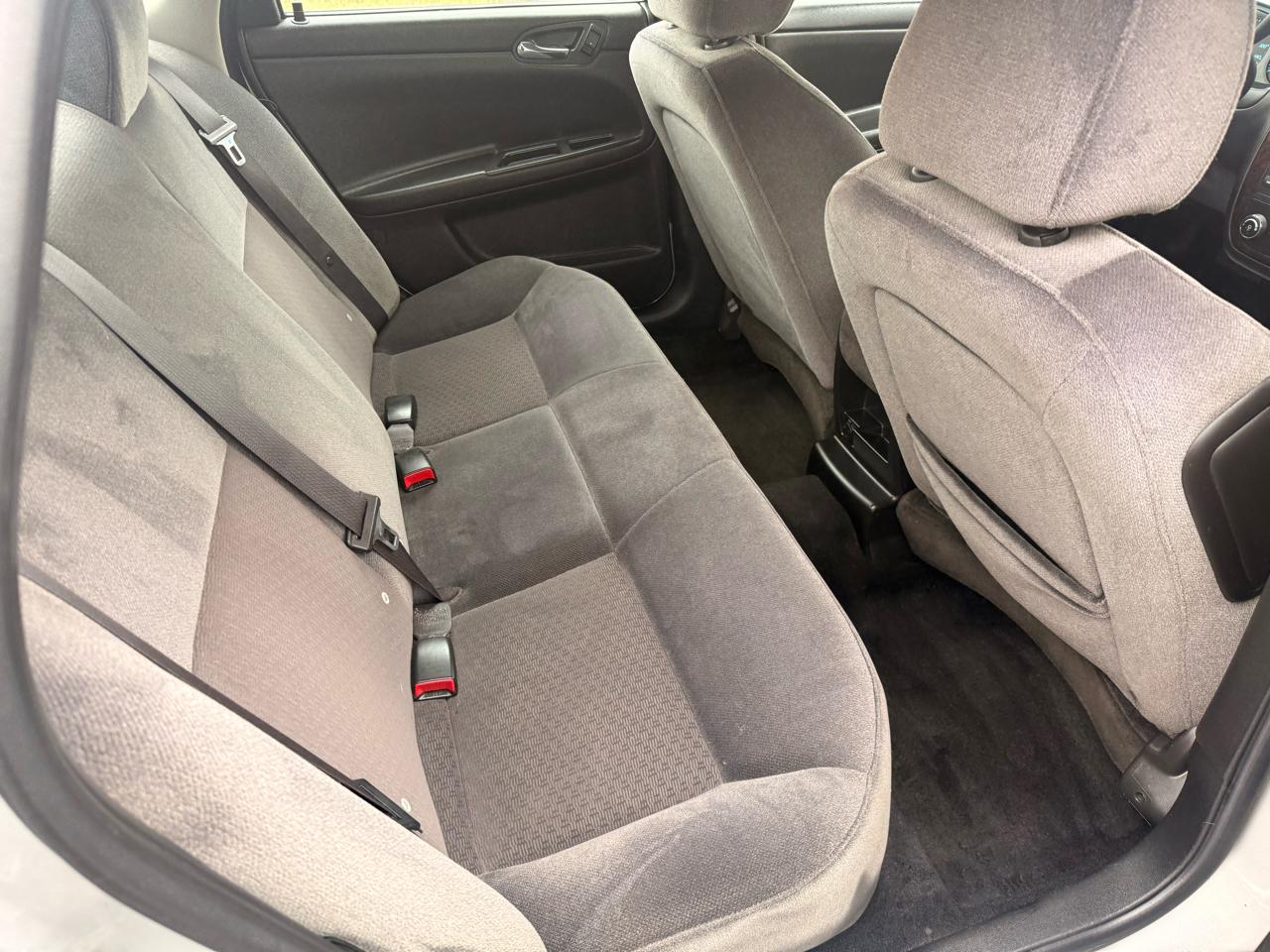 Chevrolet Impala 4dr Sdn LS Retail 2013