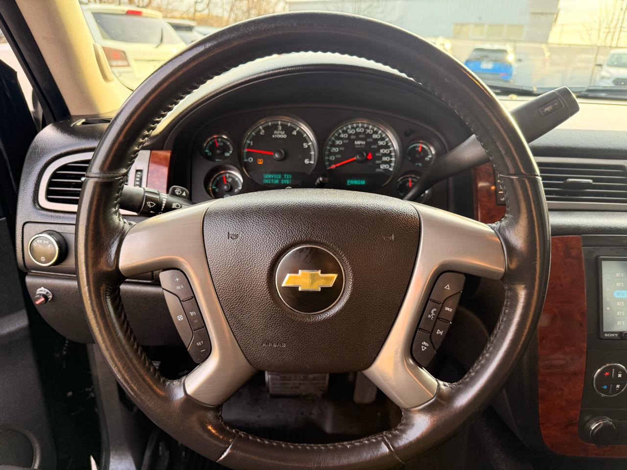 Chevrolet Avalanche 4WD Crew Cab LT 2013